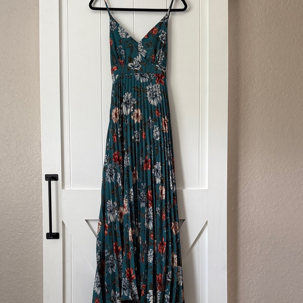 Jessica Simpson Teal and Red pleated Floral Maxi Dress